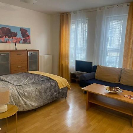 Central Studio Close To Andrassy Avenue For 4 Persons بودابست المظهر الخارجي الصورة